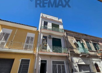 Edificio all\'aperto - Appartamento Via Galati
 
35, Catania - foto 1