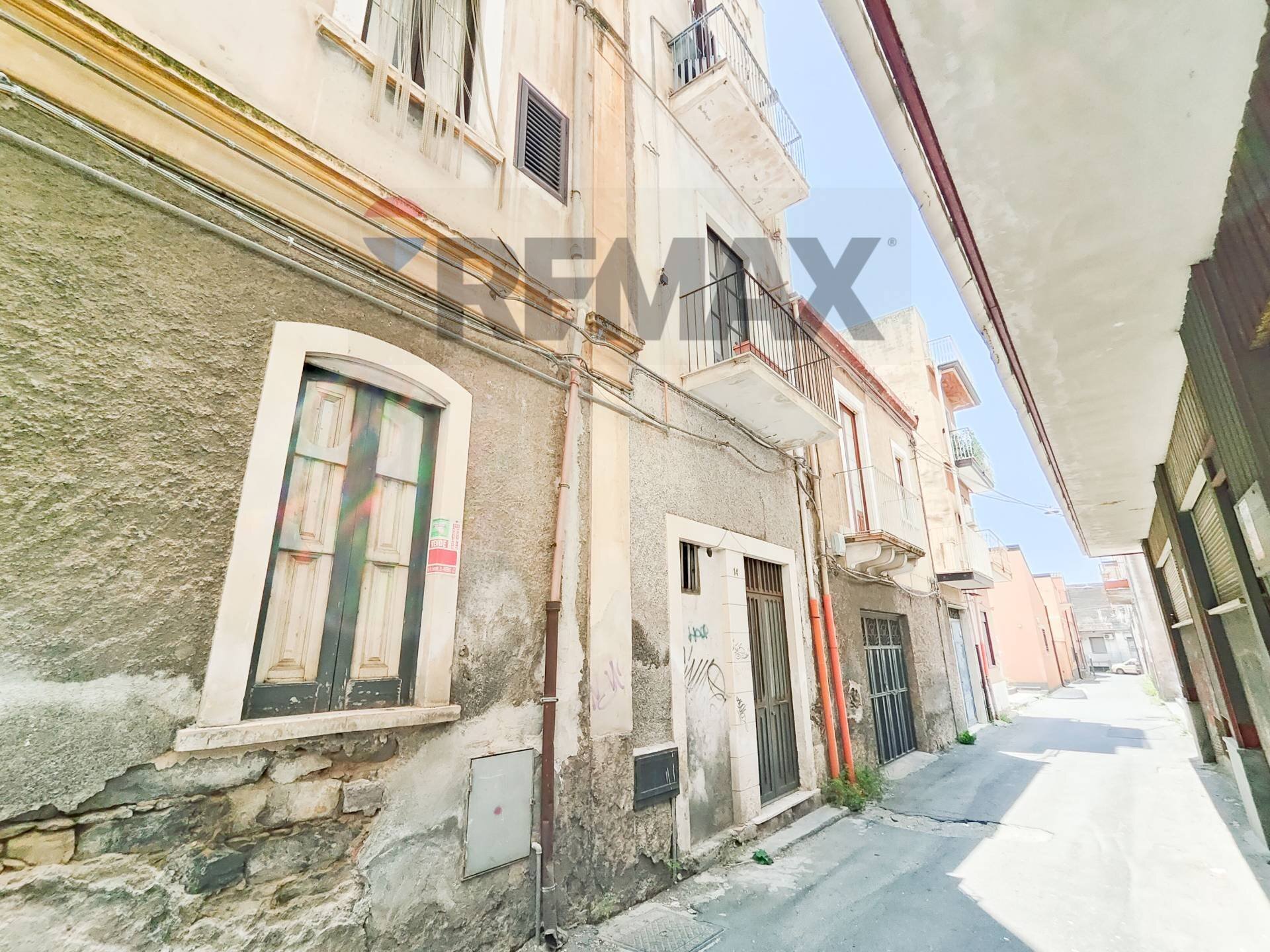 Edificio all\'aperto - Casa indipendente VIA MAENZA
 
14, Paterno - foto 1