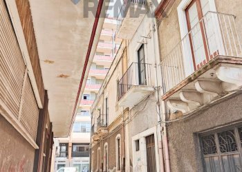 Edificio all\'aperto - Casa indipendente VIA MAENZA
 
14, Paterno - foto 10