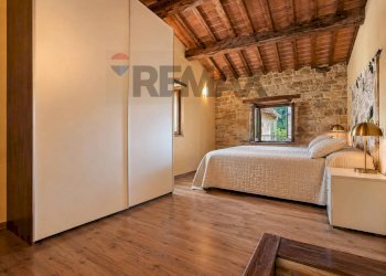 Camera / camera da letto - Four-room apartment Loro Ciuffenna - photo 3