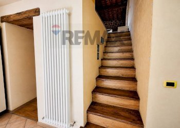 Scale - Four-room apartment Loro Ciuffenna - photo 4