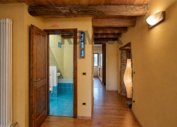 Hall / corridoio - Four-room apartment Loro Ciuffenna - photo 10