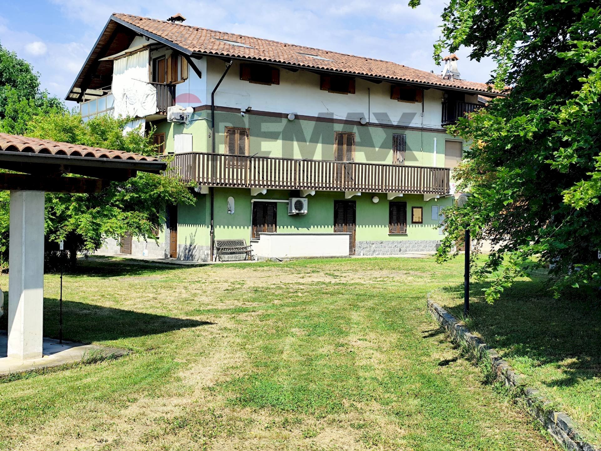 Casa all\'aperto - Casa indipendente Località  grangia pol
 
9, Robassomero - foto 1
