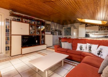 Soggiorno - Casa indipendente Località  grangia pol
 
9, Robassomero - foto 42