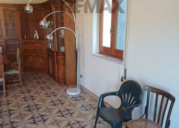 Sala da pranzo - Independent house vittorio veneto
 
76, Moio Alcantara - photo 21