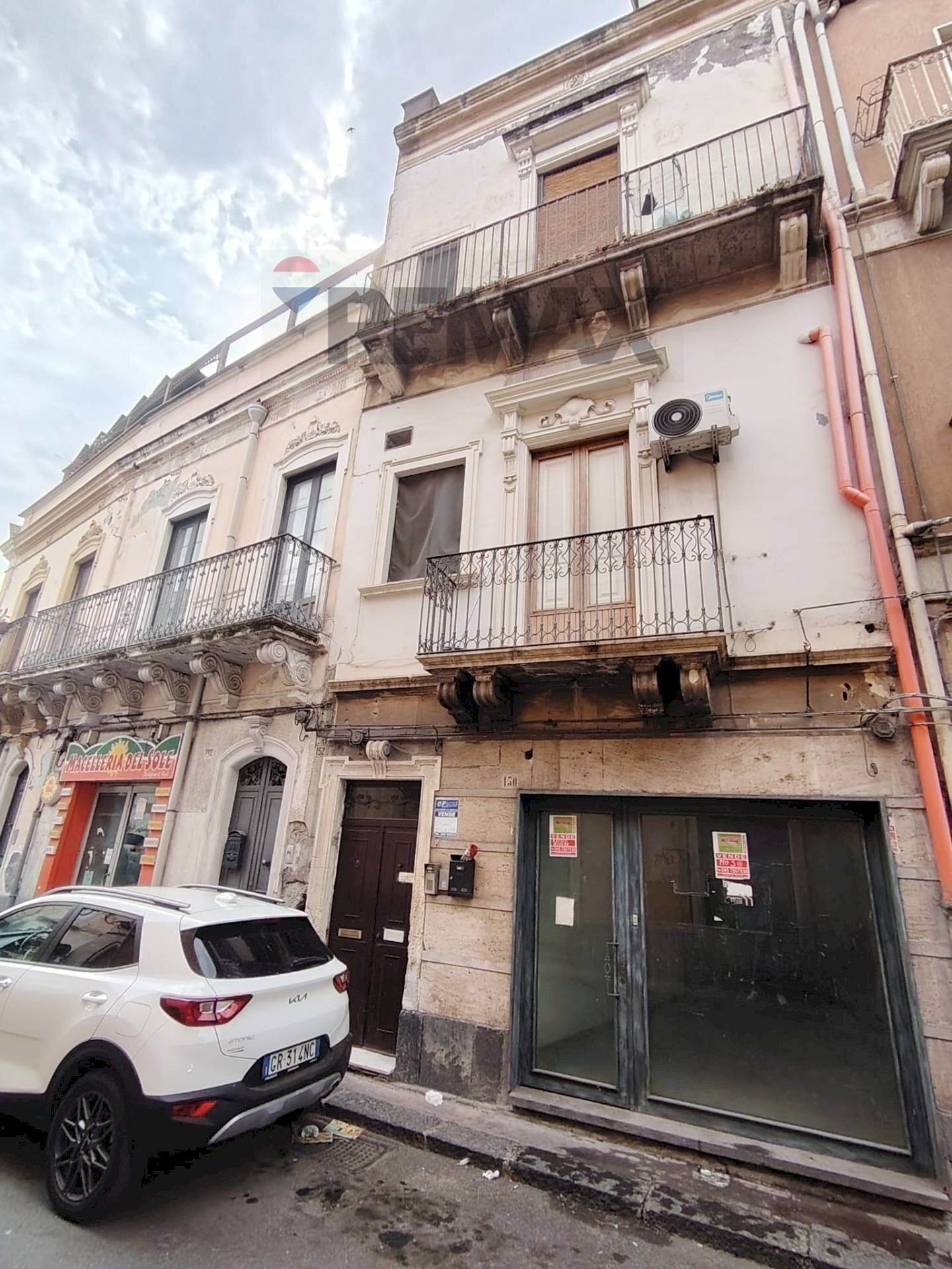 Edificio all\'aperto - Bilocale VIA GARIBALDI
 
152, Paterno - foto 1