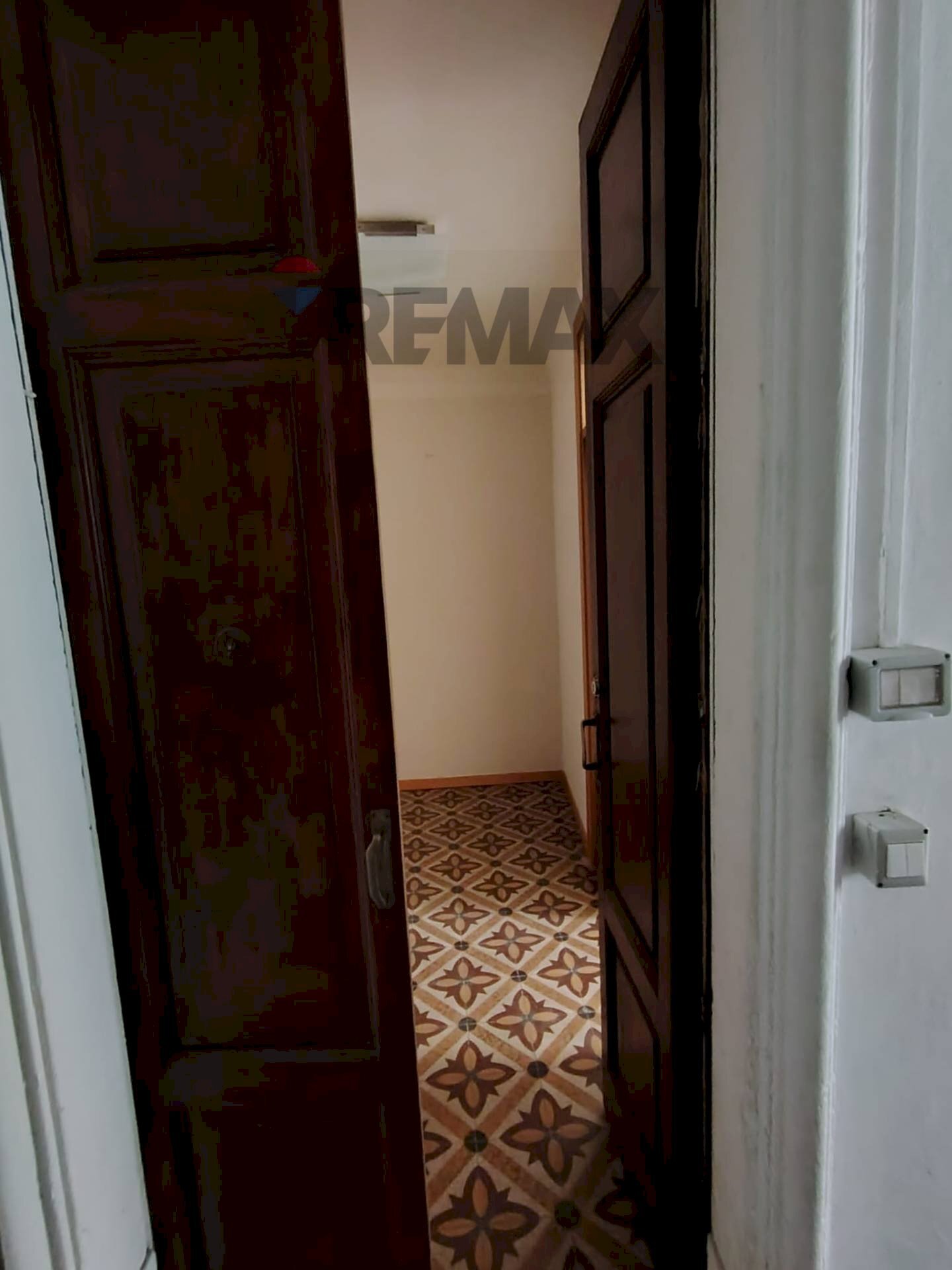 Hall / corridoio - Bilocale VIA GARIBALDI
 
152, Paterno - foto 3