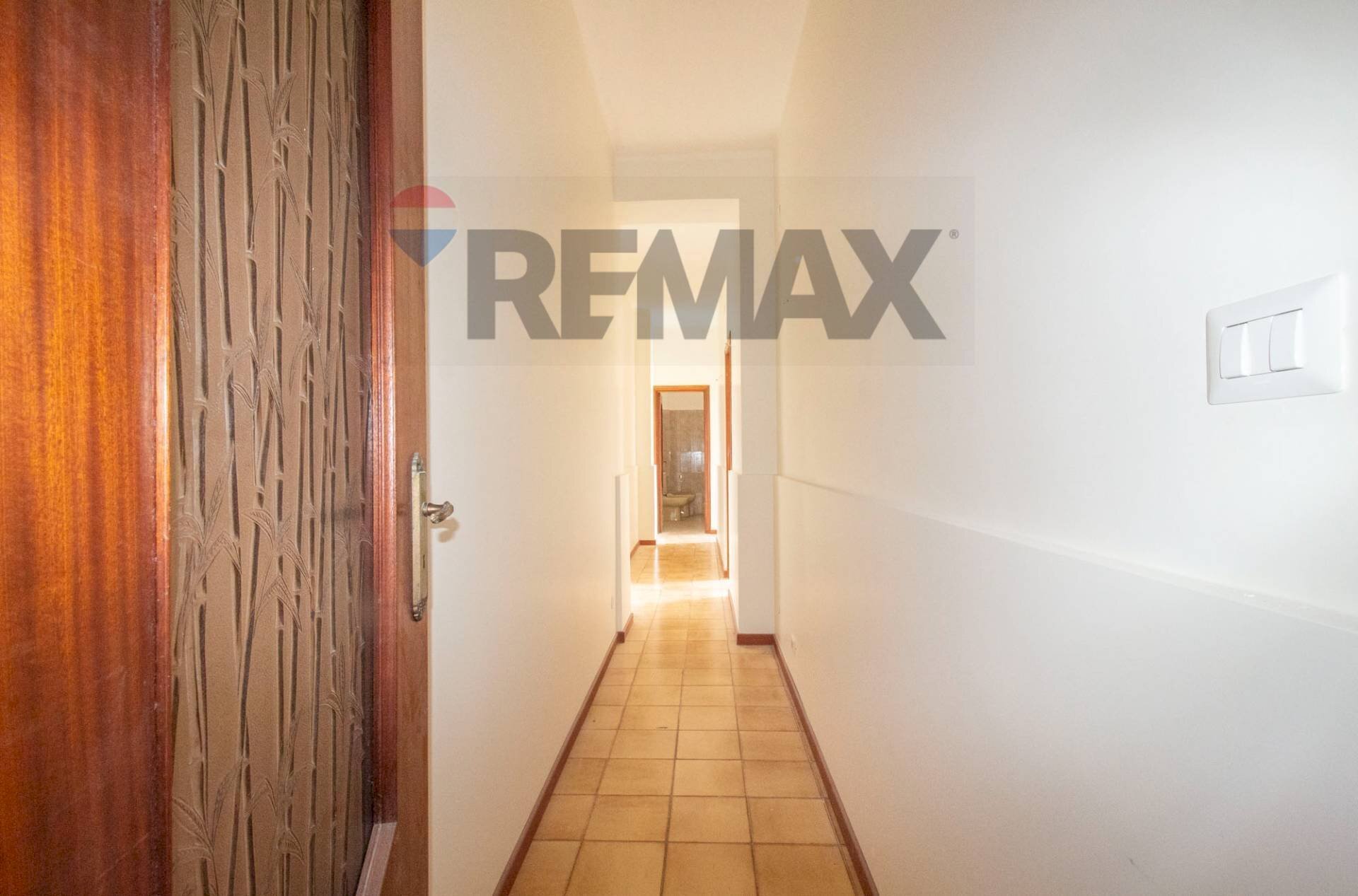 Hall / corridoio - Three-room apartment Via Della Felce
 
15, Catania - photo 1