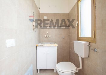 Bagno - Three-room apartment Via Della Felce
 
15, Catania - photo 7