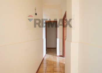Hall / corridoio - Three-room apartment Via Della Felce
 
15, Catania - photo 15