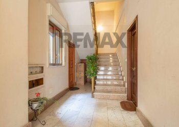 Scale - Three-room apartment Via Della Felce
 
15, Catania - photo 19