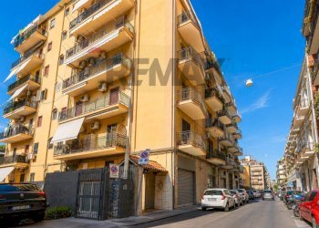 Edificio all\'aperto - Attico Via Cagliari
 
47, Catania - foto 2