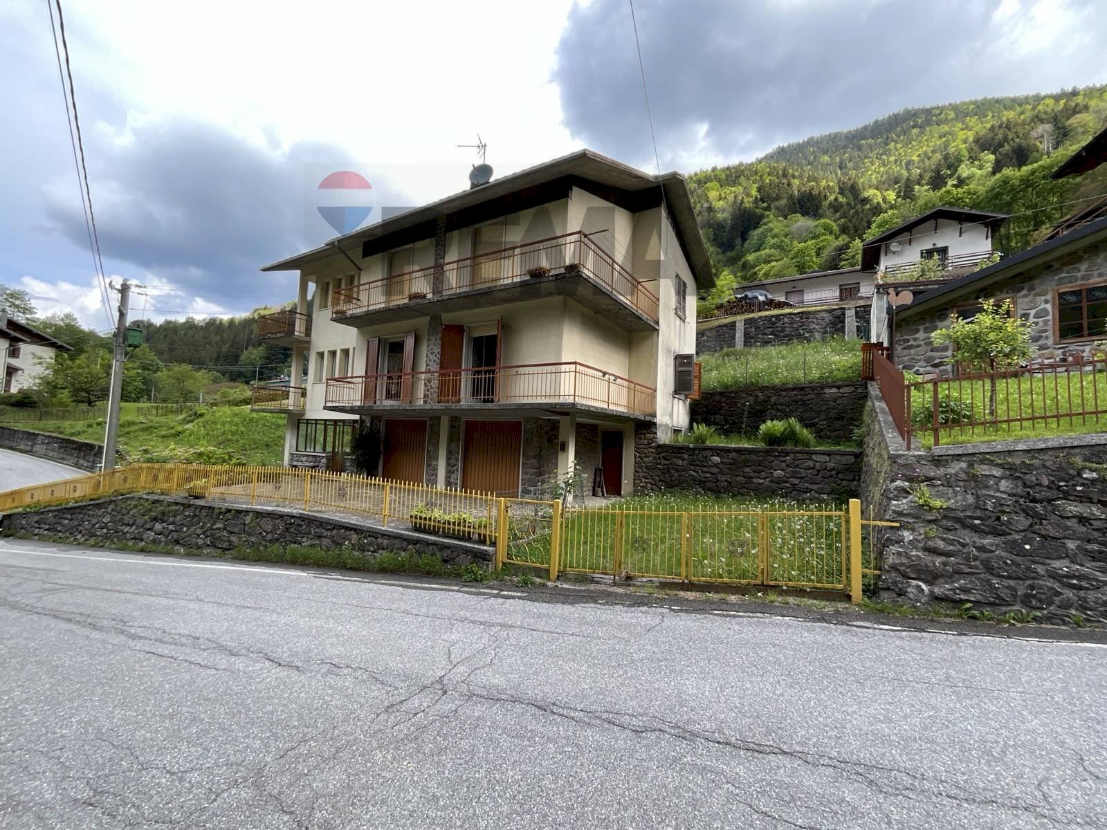 Casa all\'aperto - Stable - Palace Via Capovalle
 
17, Roncobello - photo 1