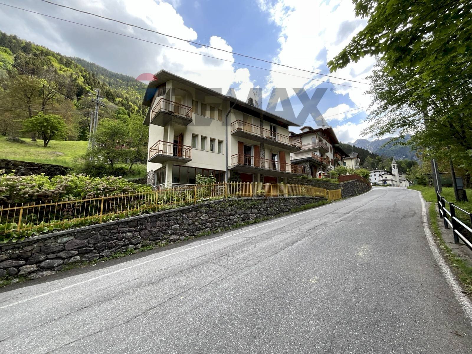 Casa all\'aperto - Stable - Palace Via Capovalle
17, Roncobello - photo 2