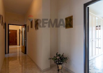 Hall / corridoio - Appartamento Via Rosario Gagliardi
 
32, Siracusa - foto 17