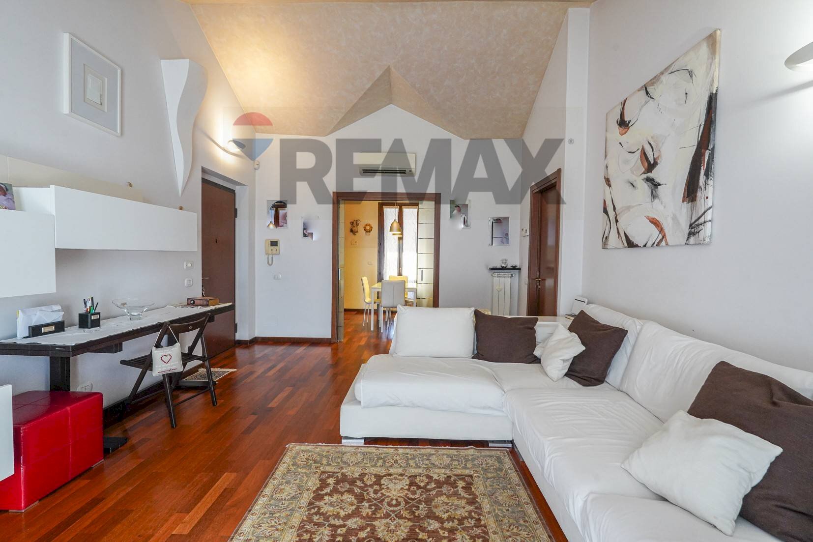 Sala da pranzo - Three-room apartment via Silvio Pellico
52, Bernareggio - photo 3
