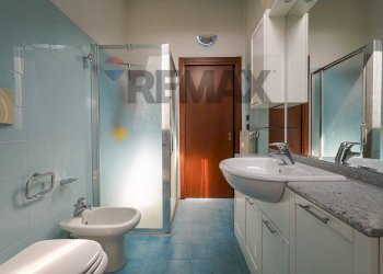 Bagno - Three-room apartment via Silvio Pellico
 
52, Bernareggio - photo 11