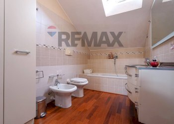 Bagno - Three-room apartment via Silvio Pellico
 
52, Bernareggio - photo 12