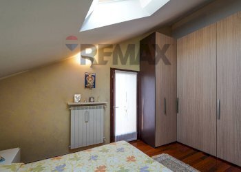 Camera / camera da letto - Three-room apartment via Silvio Pellico
 
52, Bernareggio - photo 16