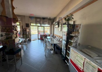 Sala da pranzo - Attività Commerciale via Ghidini
13, Ghisalba - foto 13