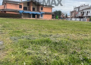 Casa all\'aperto - Terreno edificabile Via Dante Alighieri
s.n.c, Vigarano Mainarda - foto 1
