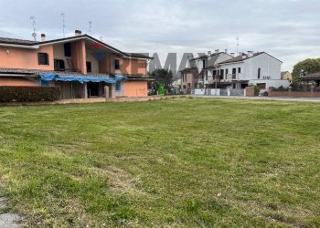 Casa all\'aperto - Terreno edificabile Via Dante Alighieri
s.n.c, Vigarano Mainarda - foto 2