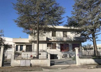 Casa all\'aperto - Capannone Falconara Marittima - foto 1