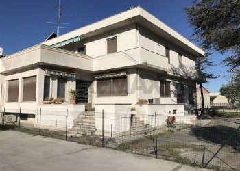 Casa all\'aperto - Capannone Falconara Marittima - foto 2