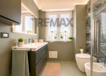 Bagno - Quadrilocale Via Giovanni Gervasoni
 
16, Ancona - foto 20