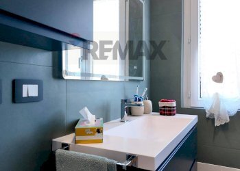 Bagno - Quadrilocale Via Giovanni Gervasoni
 
16, Ancona - foto 22