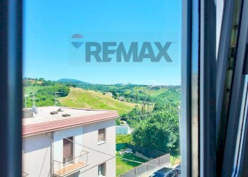 Vista - Quadrilocale Via Giovanni Gervasoni
 
16, Ancona - foto 27