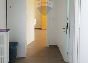 Hall / corridoio - Two-room apartment via Porta Pertusi
 
20, Pavia - photo 3