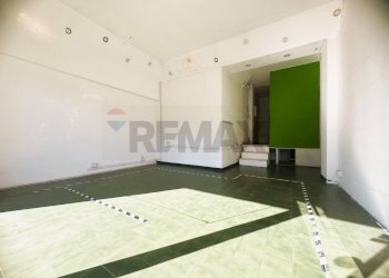 Stanza vuota - Commercial Premises Via Isole Del Capo Verde
212, Roma - photo 6