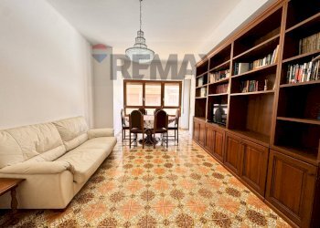 Sala da pranzo - Three-room apartment Via Lucio Lepidio
3, Roma - photo 3