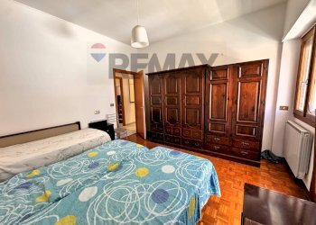 Camera / camera da letto - Three-room apartment Via Lucio Lepidio
3, Roma - photo 12