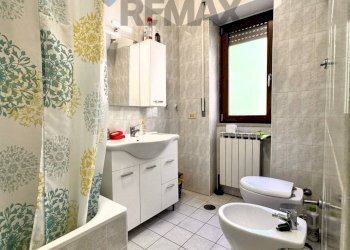 Bagno - Three-room apartment Via Lucio Lepidio
3, Roma - photo 18
