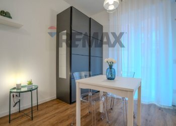 Sala da pranzo - Monolocale Via Martiri Oscuri
 
22, Milano - foto 9