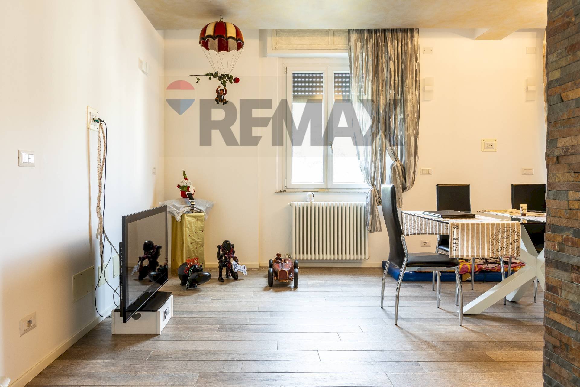 Sala da pranzo - Four-room apartment Via Filzi
1, Salsomaggiore Terme - photo 2