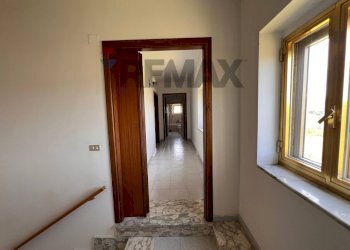 Hall / corridoio - Independent house C/da Pescare
 
snc, Fragneto Monforte - photo 13