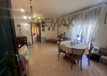 Sala da pranzo - Quadrilocale Via Matilde Serao
 
9, Telese Terme - foto 5
