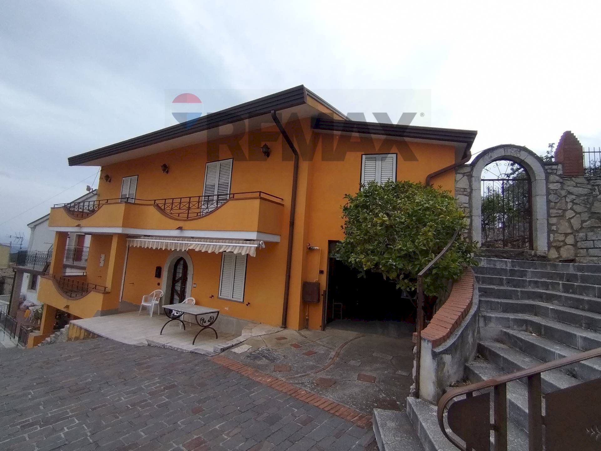 Casa all\'aperto - Casa semi indipendente PIAZZA CROCI
 
44, San Lupo - foto 1
