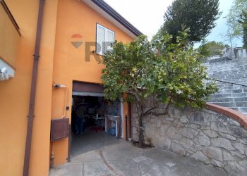 Casa all\'aperto - Casa semi indipendente PIAZZA CROCI
 
44, San Lupo - foto 5