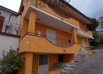 Edificio all\'aperto - Casa semi indipendente PIAZZA CROCI
 
44, San Lupo - foto 6