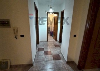 Hall / corridoio - Casa semi indipendente PIAZZA CROCI
 
44, San Lupo - foto 28