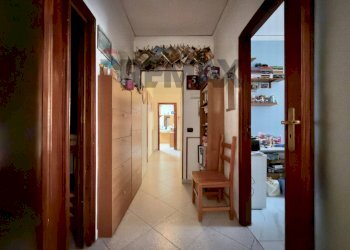 Hall / corridoio - Three-room apartment Via Roma
 
211, Mariglianella - photo 11