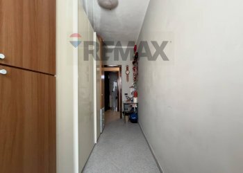 Hall / corridoio - Three-room apartment Via Roma
 
211, Mariglianella - photo 15