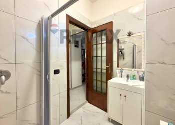 Bagno - Three-room apartment Via Roma
 
211, Mariglianella - photo 18