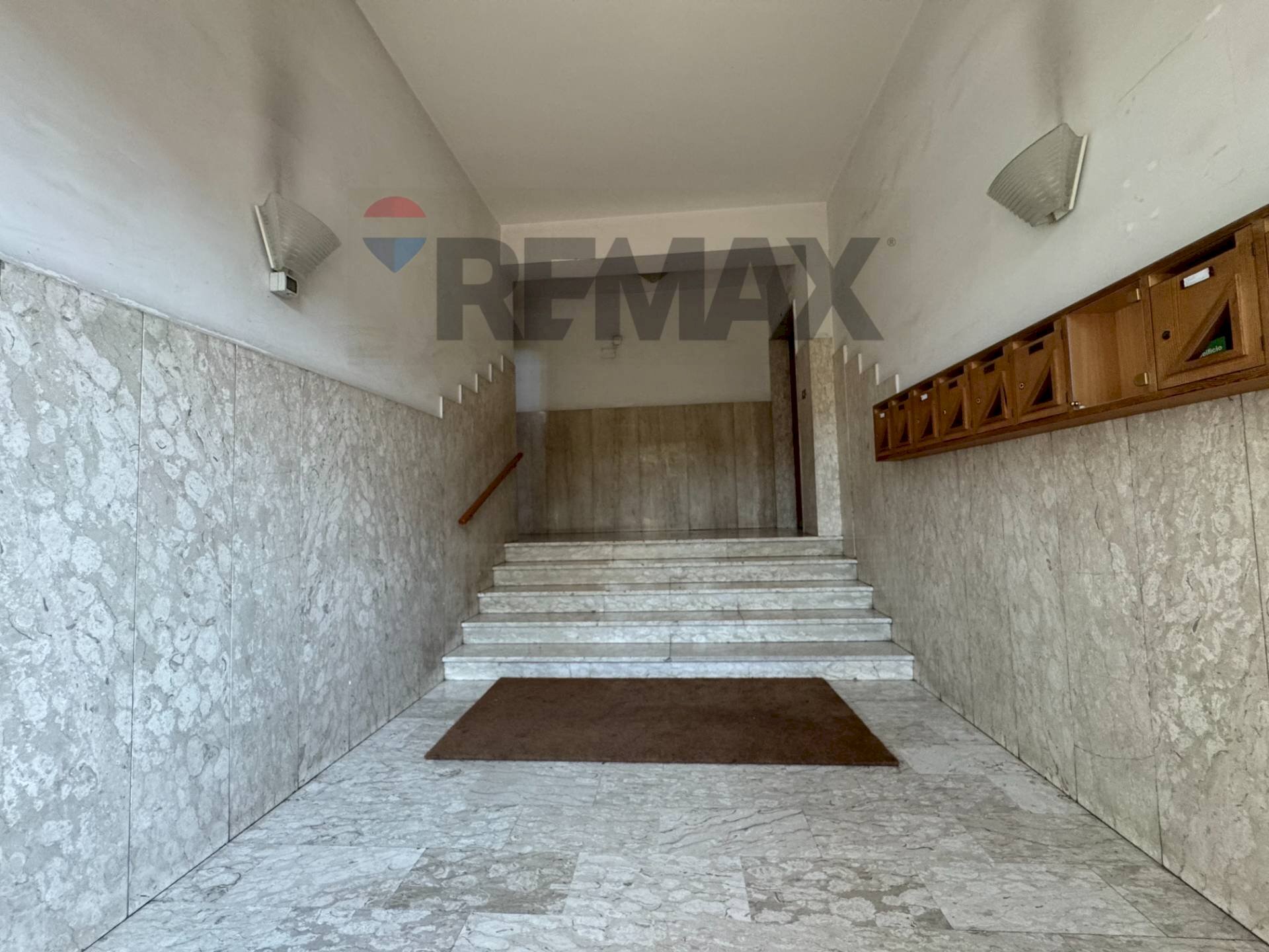Ricezione / Lobby - Monolocale Napoli - foto 2