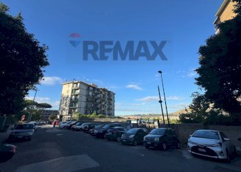 Edificio all\'aperto - Monolocale Napoli - foto 1