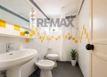 Bagno - One-room apartment Via San Domenico
96, Napoli - photo 10